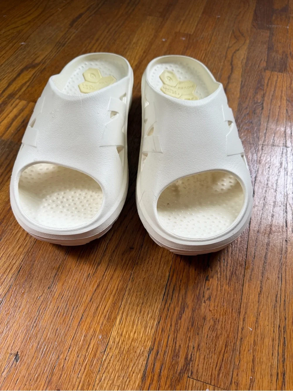 Off-white New Balance RCVRY Slides